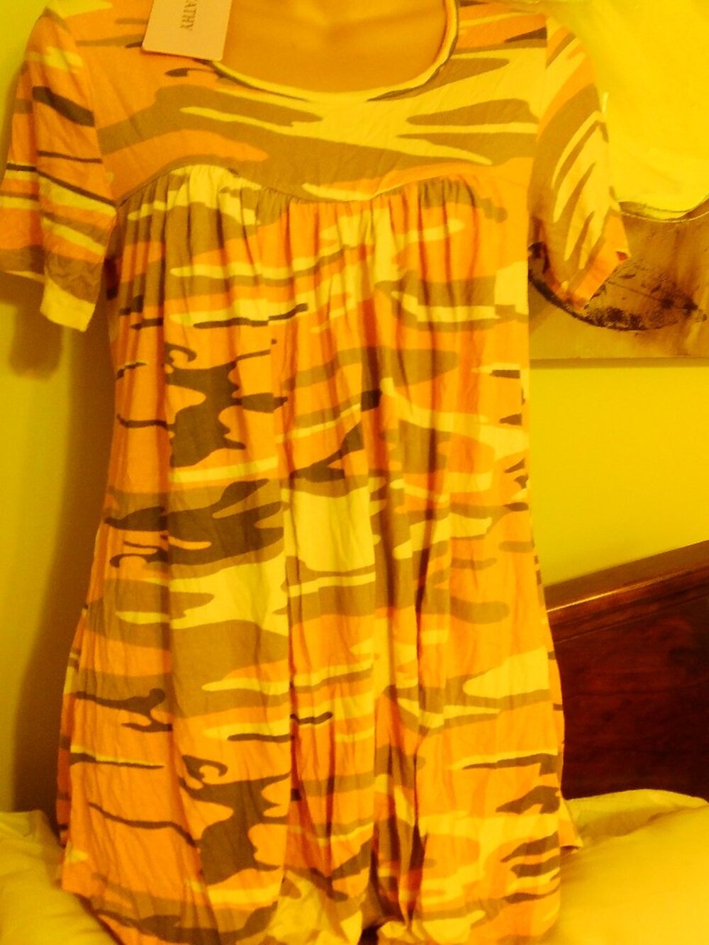 CATHY PINK CAMO TOP SIZE SMALL NWT